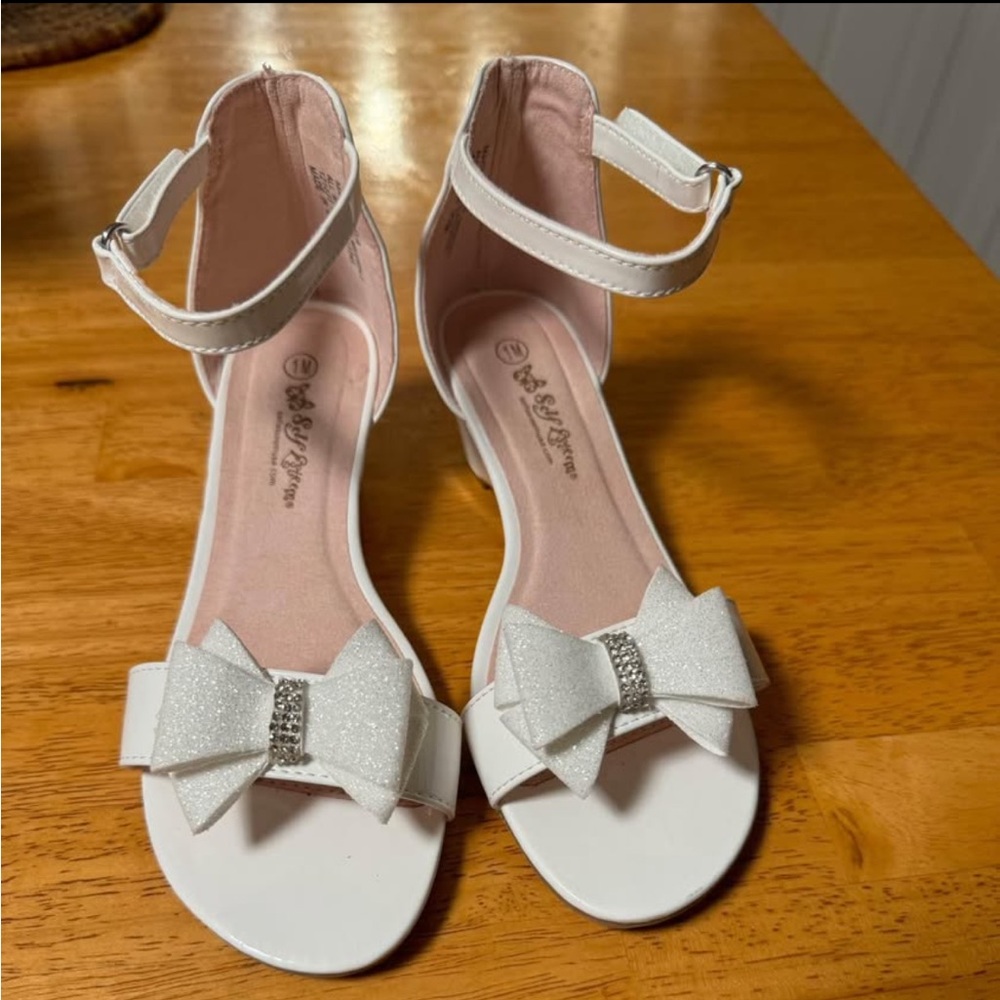 Self Esteem White Kids Shoes with Bow